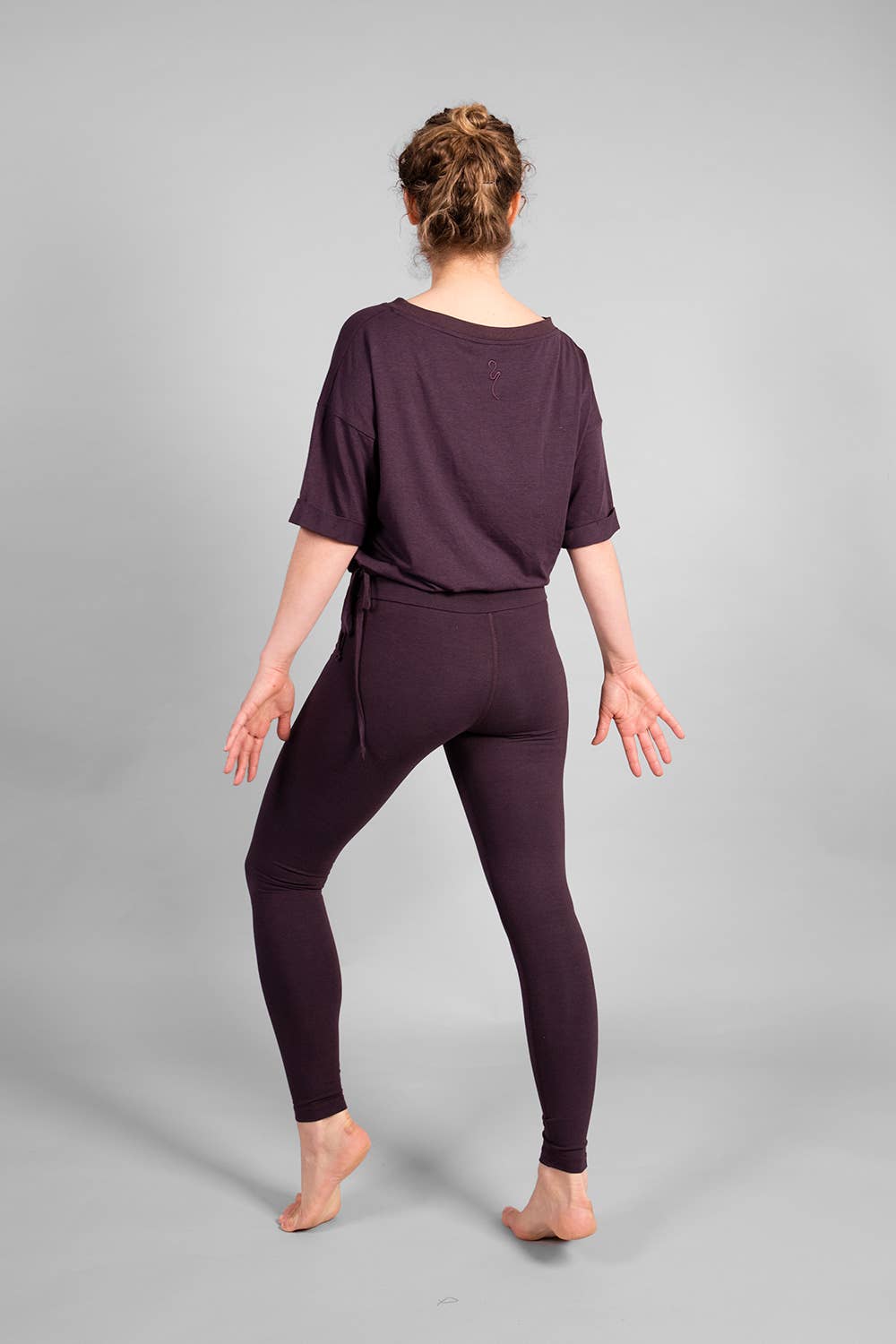 Cosma Loose Fit Shirt — Bamboo & Organic Cotton Yoga Top with Adjustable Hem Ribbon