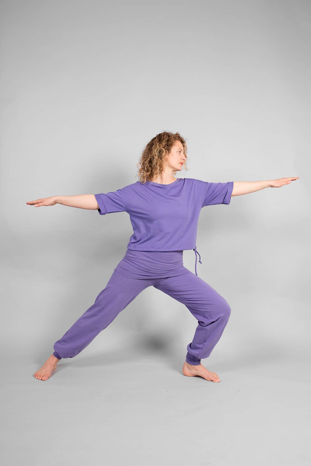 Cosma Loose Fit Shirt — Bamboo & Organic Cotton Yoga Top with Adjustable Hem Ribbon