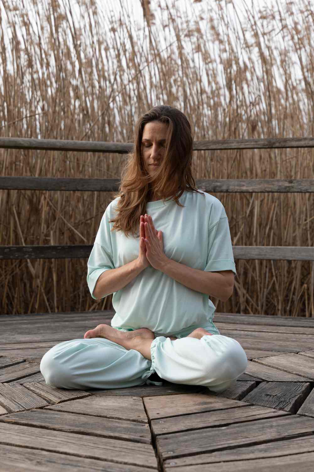 Cosma Loose Fit Shirt — Bamboo & Organic Cotton Yoga Top with Adjustable Hem Ribbon