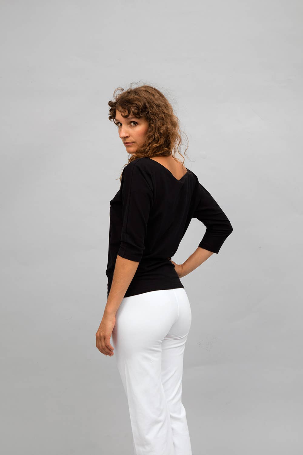 Siri Yoga Pullover — Organic Cotton Batwing Yoga Top with 3/4 Sleeves