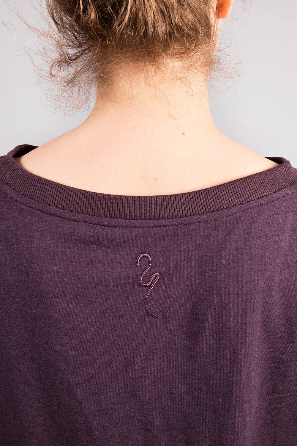 Cosma Loose Fit Shirt — Bamboo & Organic Cotton Yoga Top with Adjustable Hem Ribbon
