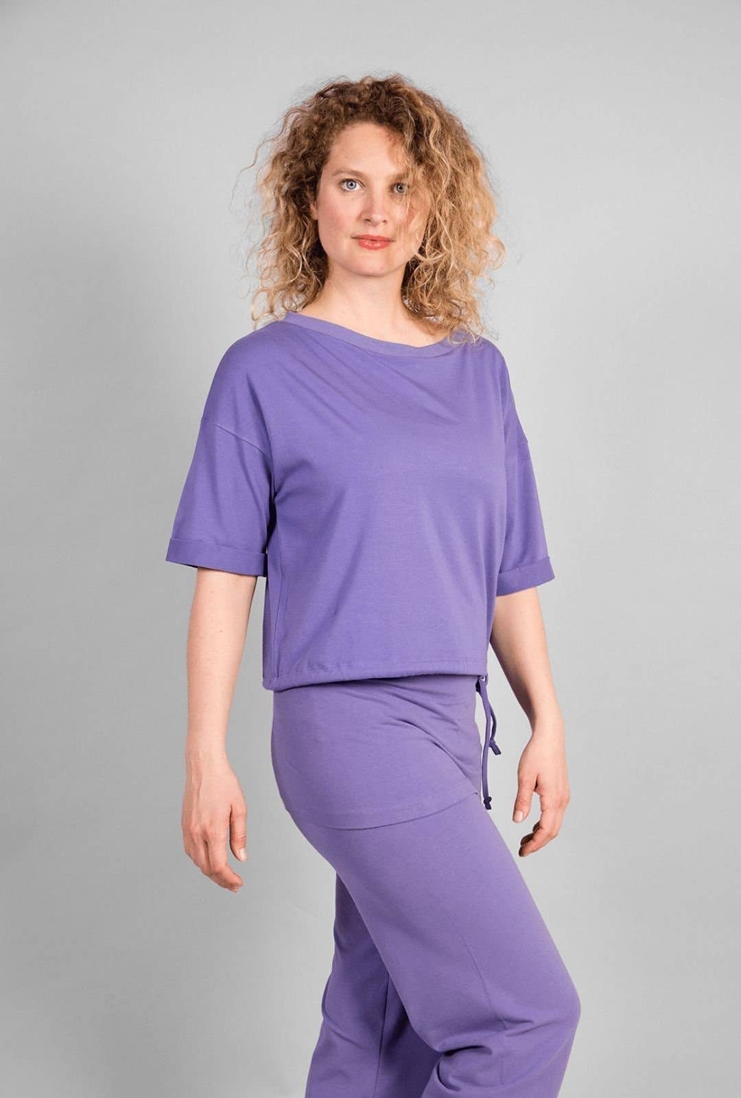 Cosma Loose Fit Shirt — Bamboo & Organic Cotton Yoga Top with Adjustable Hem Ribbon