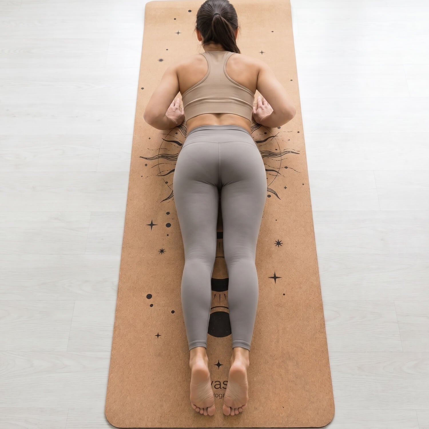 Leichte Kork Yogamatte: rutschfest, dämpfend & nachhaltig | Cosmic Soul