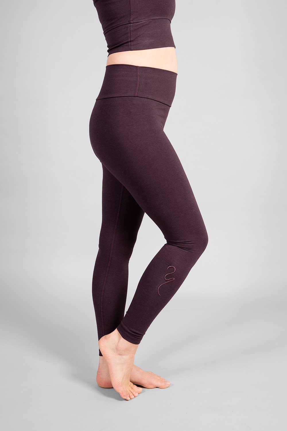 Vega Women's Yoga Leggings — Bamboo & Organic Cotton Close-Fit Yoga Leggings with Light Compression