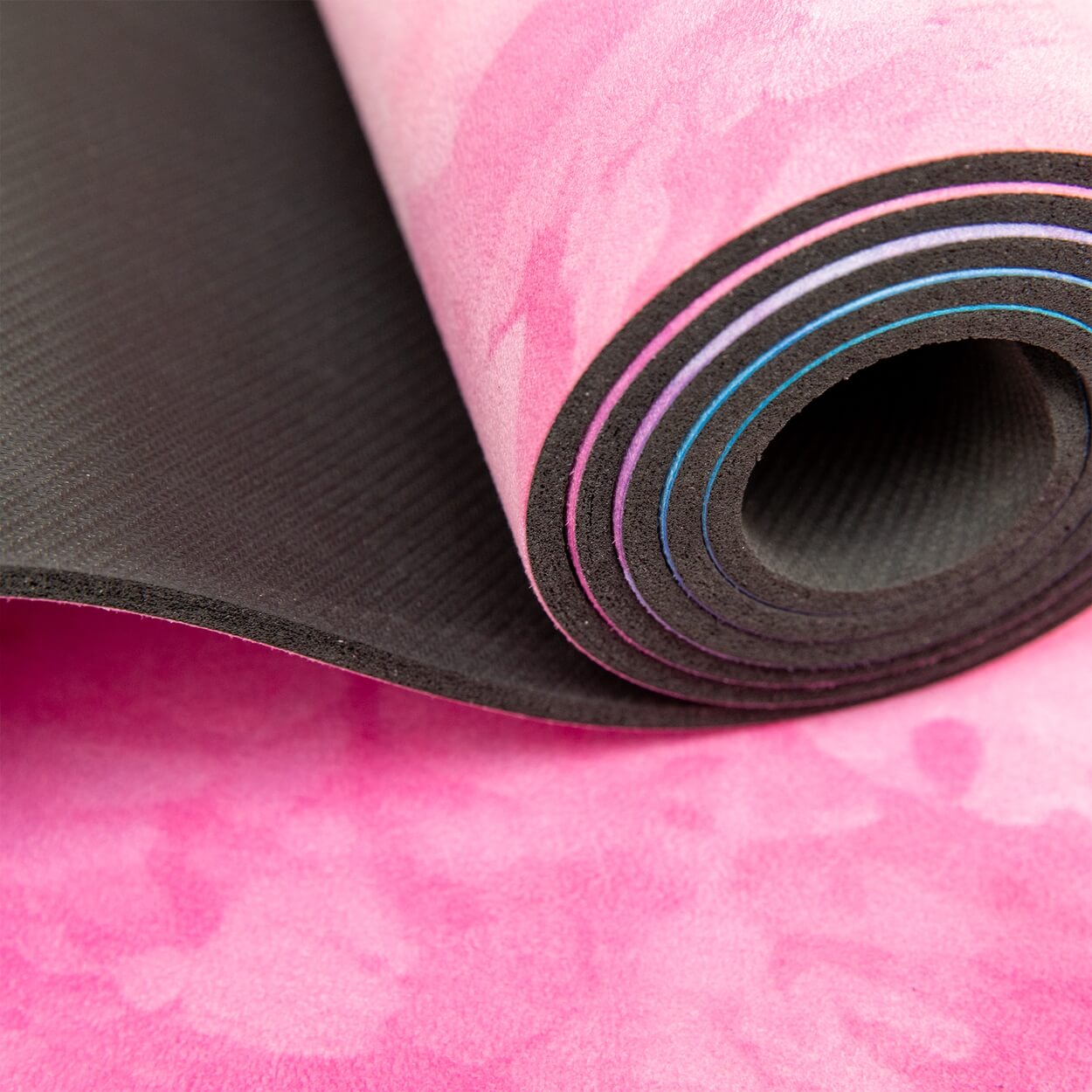 Nachhaltige Yogamatte aus Naturkautschuk & recycelter Mikrofaser
